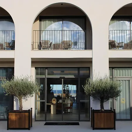 Hotel Western Premier A Storia