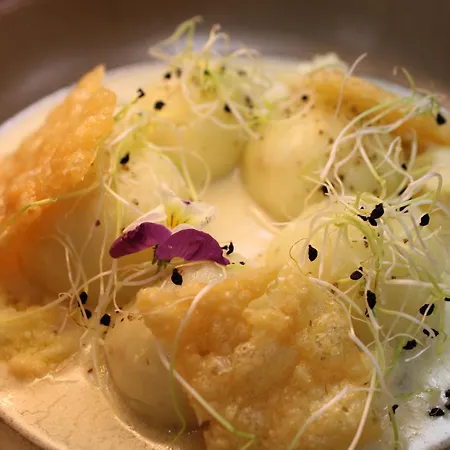 Western Premier A Storia