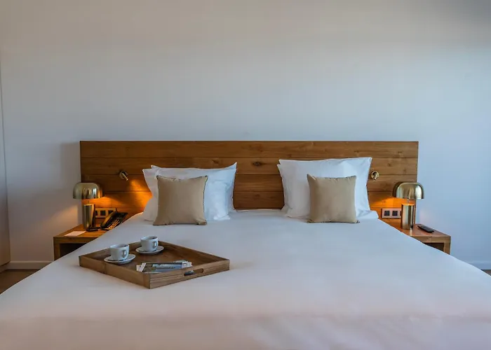 Western Premier A Storia *