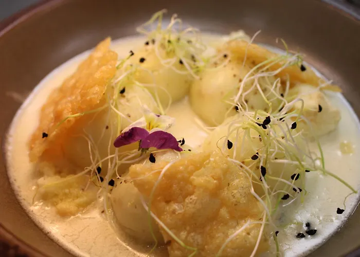 Western Premier A Storia